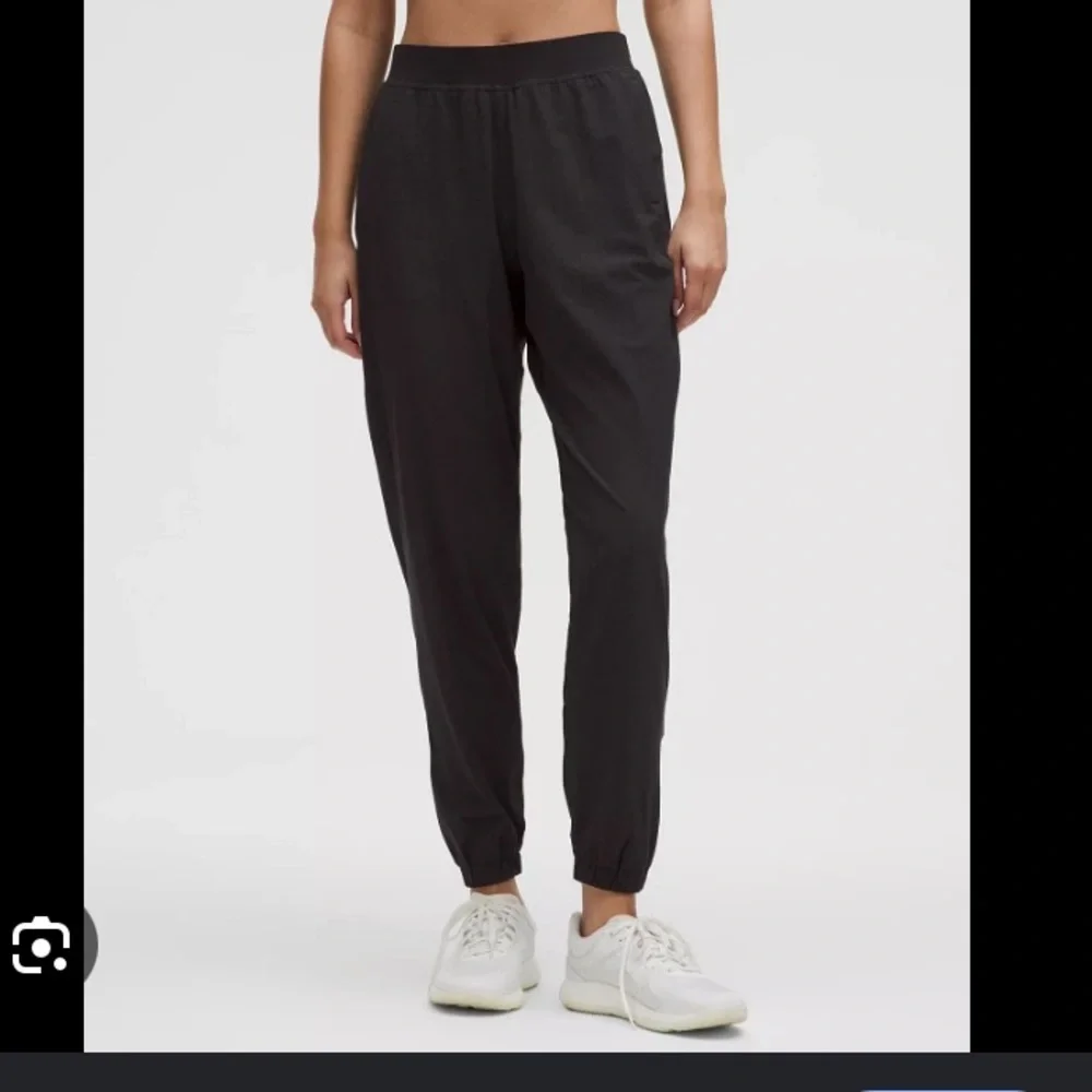 Lululemon adapted state jogger